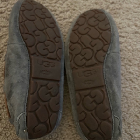 Ugg Dakota Moccasin Slippers - Picture 3 of 4
